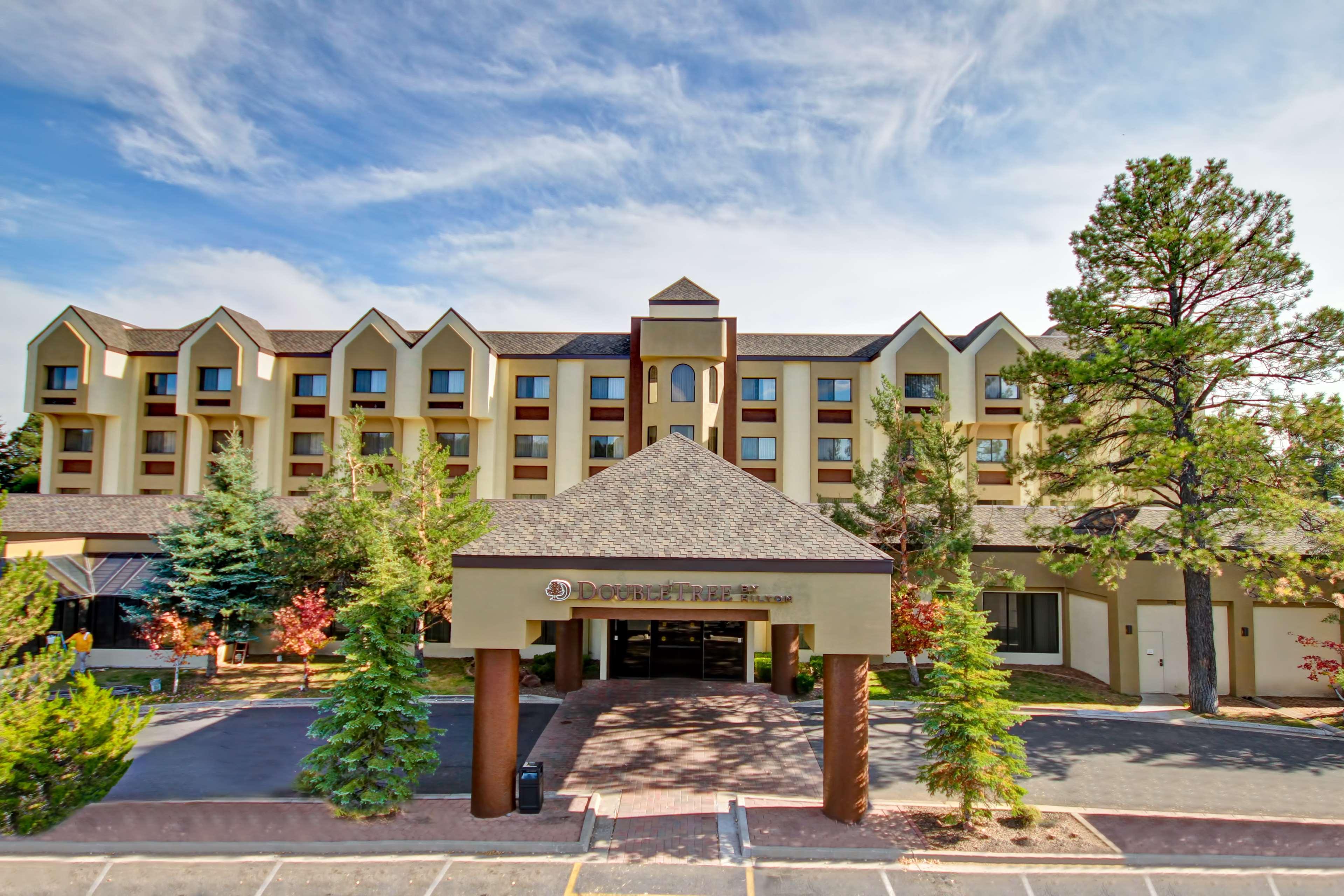 Doubletree By Hilton Hotel Флагстафф Экстерьер фото